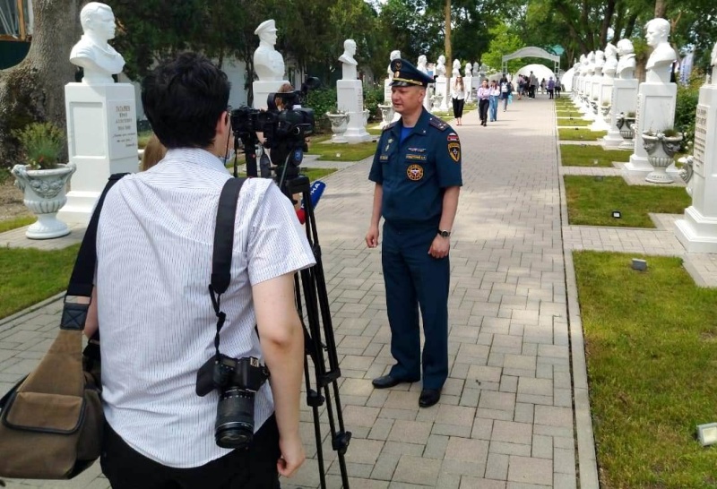 Сотрудники Главного управления приняли участие в торжественных мероприятиях во Всероссийском детском центре «Смена» (+видео)