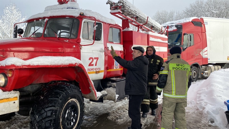 В Краснодарском крае спасатели оказывают помощь водителям в круглосуточном режиме (+видео)