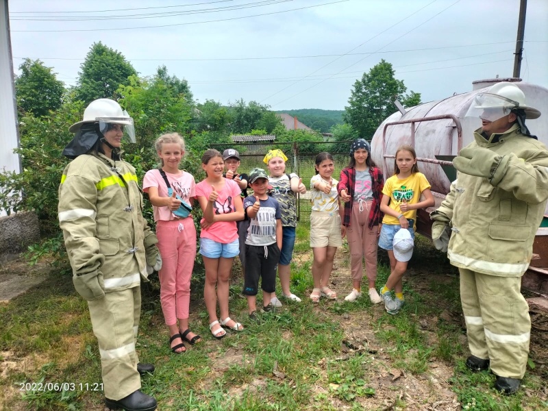 Добровольные пожарные дружинники провели профилактическое мероприятие в Апшеронском районе