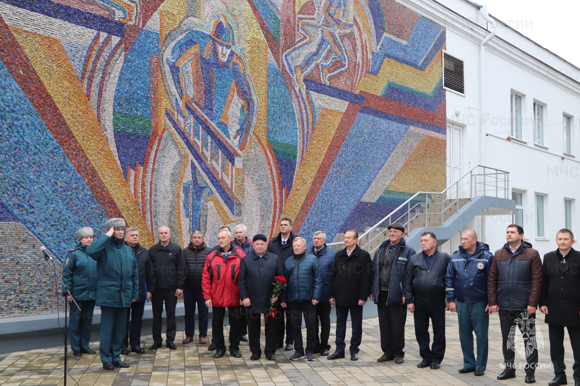 В Краснодаре состоялось торжественное открытие памятной доски к 85-летию  пожарно-спасательного спорта России - Новости - Главное управление МЧС  России по Краснодарскому краю