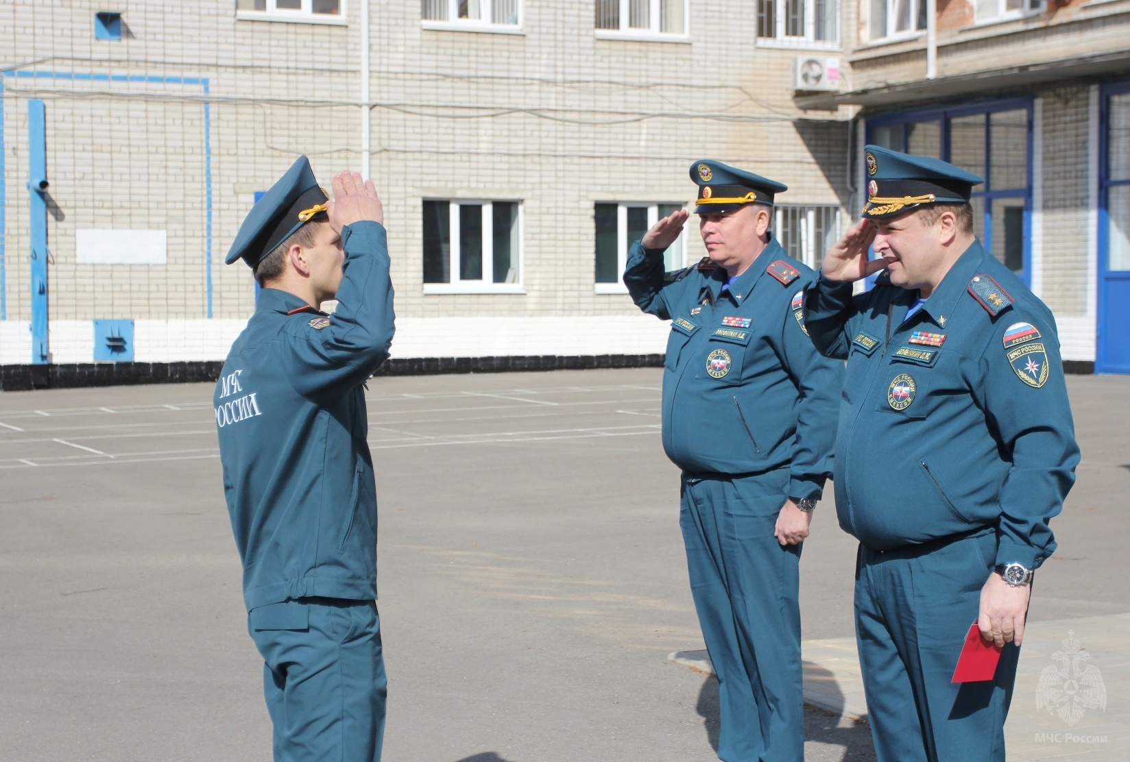 В Главном управлении наградили достойных и вручили специальные звания -  Новости - Главное управление МЧС России по Краснодарскому краю