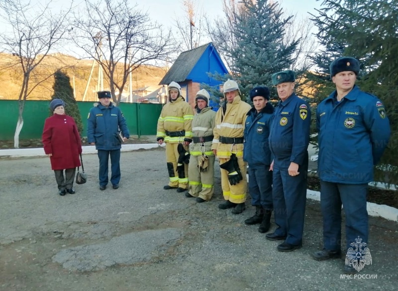 Сегодня поздравления с днём рождения принимает Лидия Бражникова, отдавшая службе в пожарной охране почти 40 лет