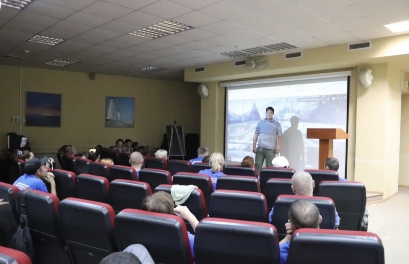 В Сочи продолжаются совместные учения волонтеров, организованные МЧС России и Национальным центром помощи пропавшим и пострадавшим детям (+видео)