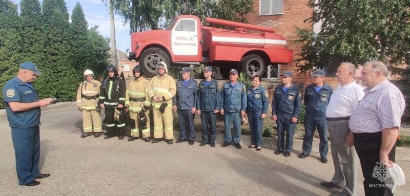 Ветеранов наградили медалями «Участнику гуманитарной помощи»