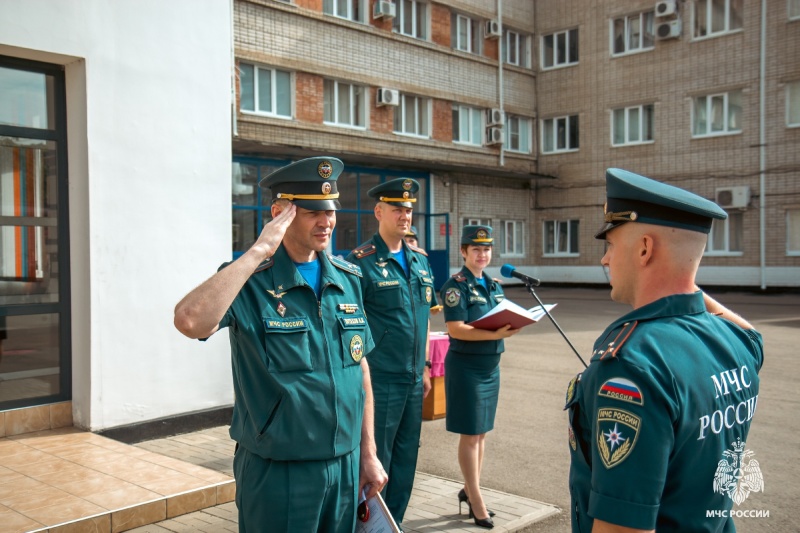 В Главном управлении вручили очередные специальные звaния