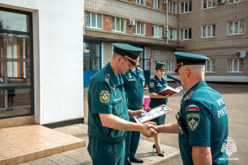 В Главном управлении вручили очередные специальные звaния