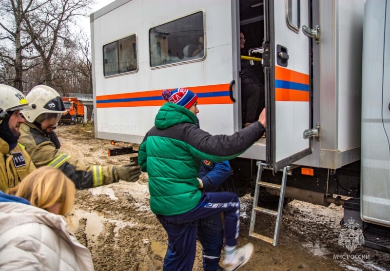 Сотрудники МЧС России отработали ликвидацию последствий чрезвычайных ситуаций на автомобильных дорогах федерального значения (+видео)