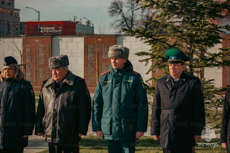 В Краснодаре возложили цветы в День Героев Отечества (+видео)