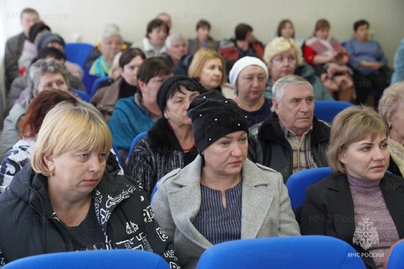 В Тихорецке представителям ТОС и квартальных комитетов рассказали о правилах пожарной безопасности зимой